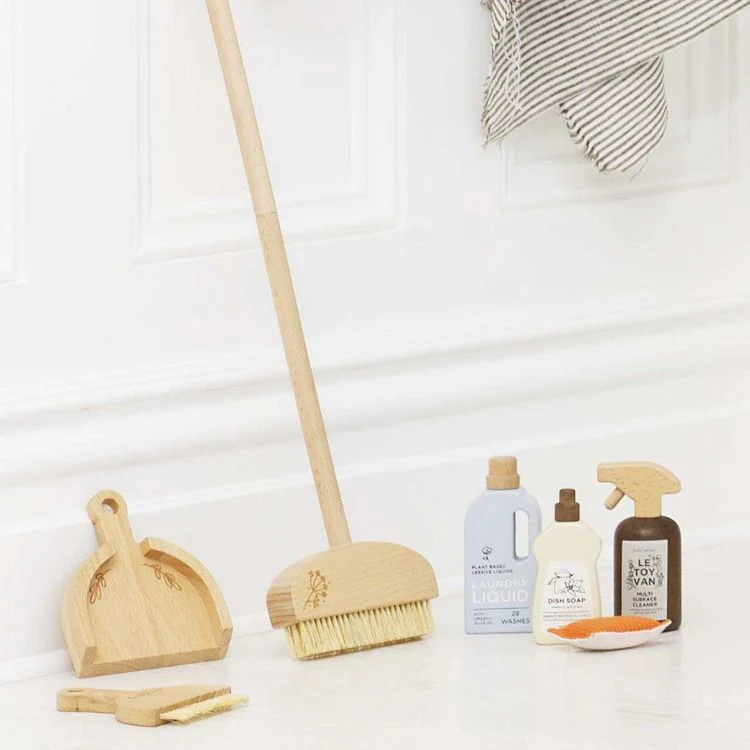 7 Piece Eco-friendly Wooden Cleaning Set - Image 2