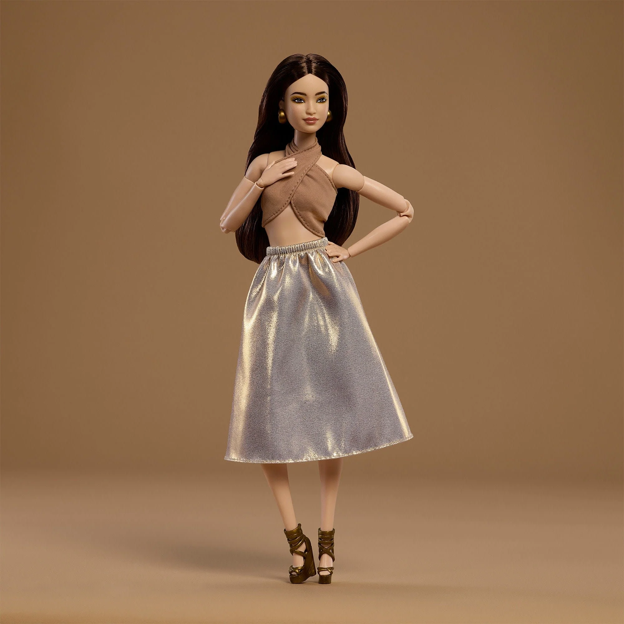 Barbie Basics 2026 Neutrals Series, Model 06 - Image 3