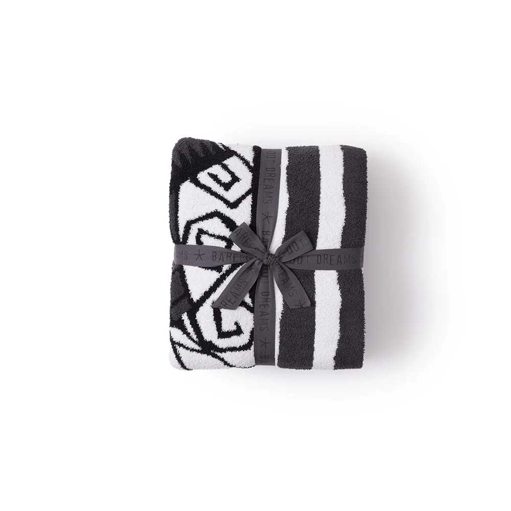 CozyChic Disney Jack and Sally Throw - Image 5