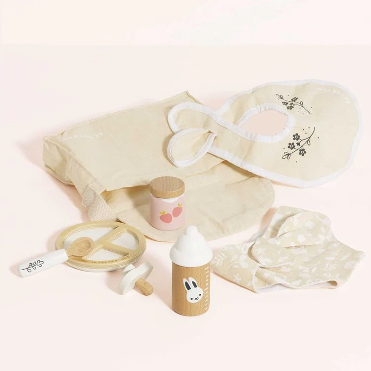 Dolls Nursing Kit & Bag - 8 Pieces - Image 2