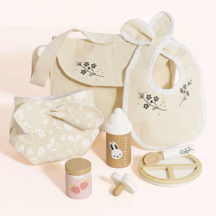 Dolls Nursing Kit & Bag - 8 Pieces - Image 3