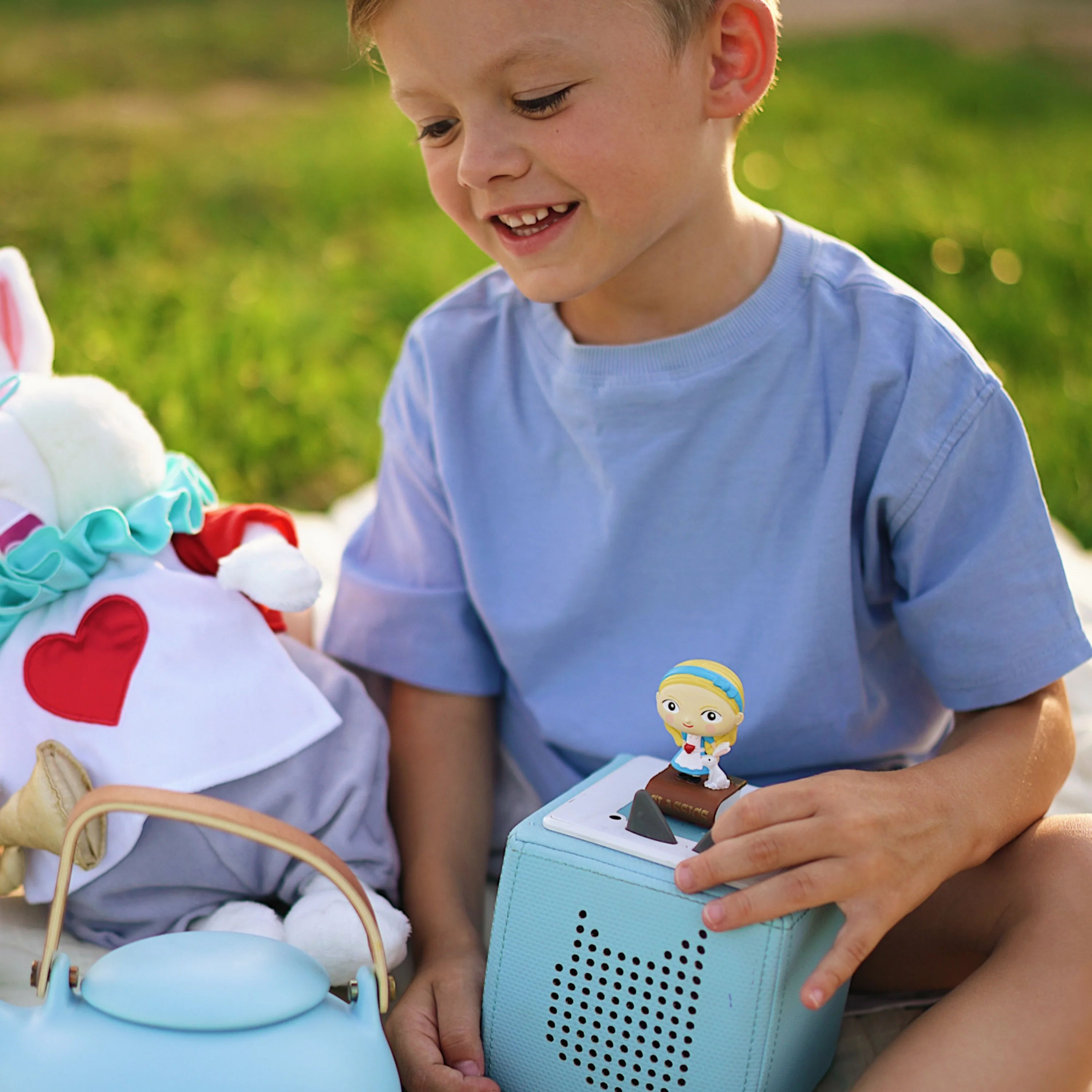Favorite Classics: Alice's Adventures in Wonderland Tonie - Image 2