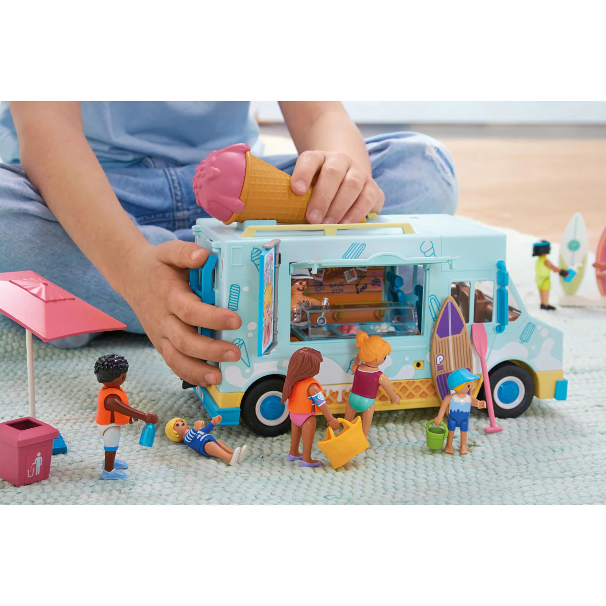 Ice Cream Truck with Surf Shop Playset - Image 3