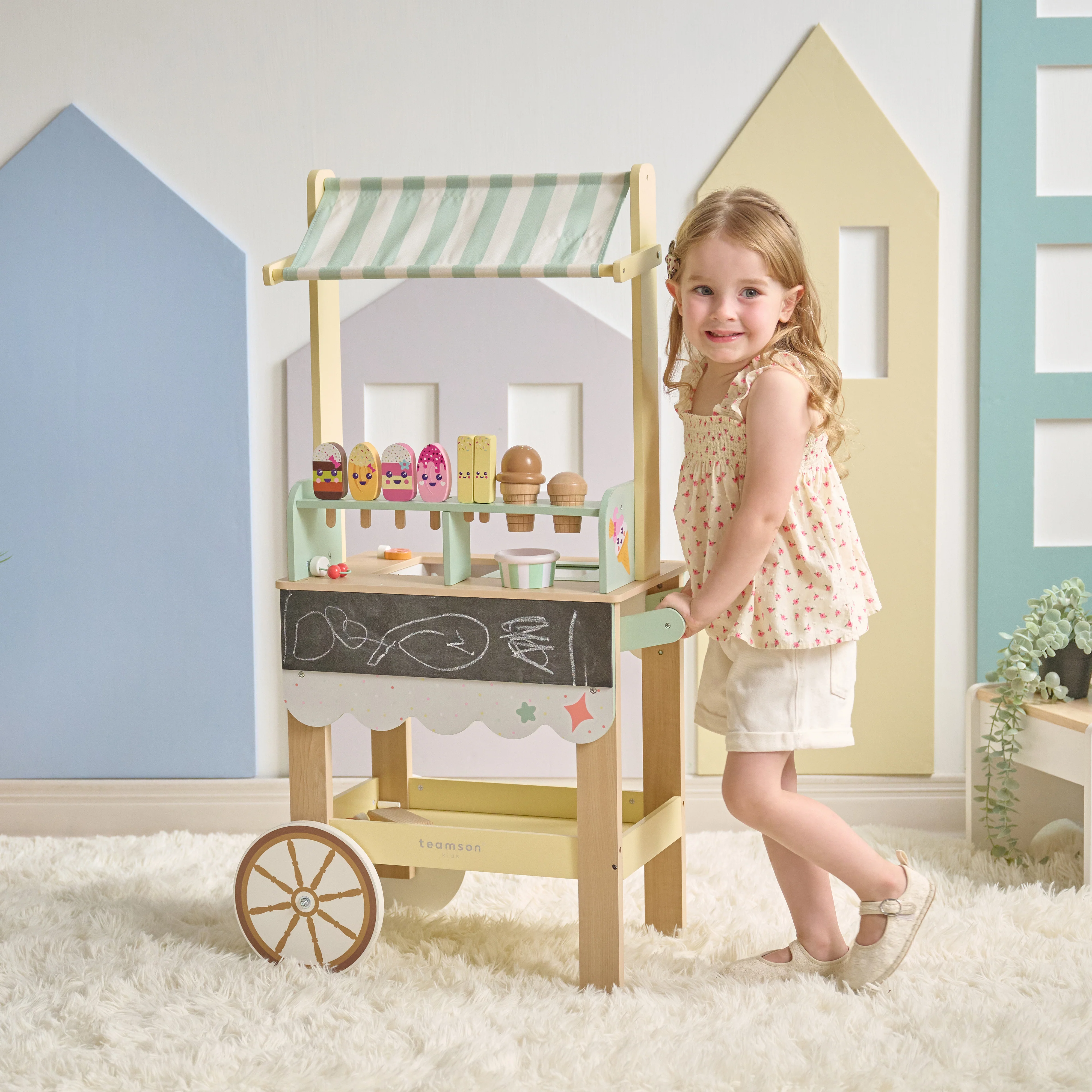 Jolly Pals Wood Ice Cream Stand with 33 Accessories and Chalkboard - Image 2