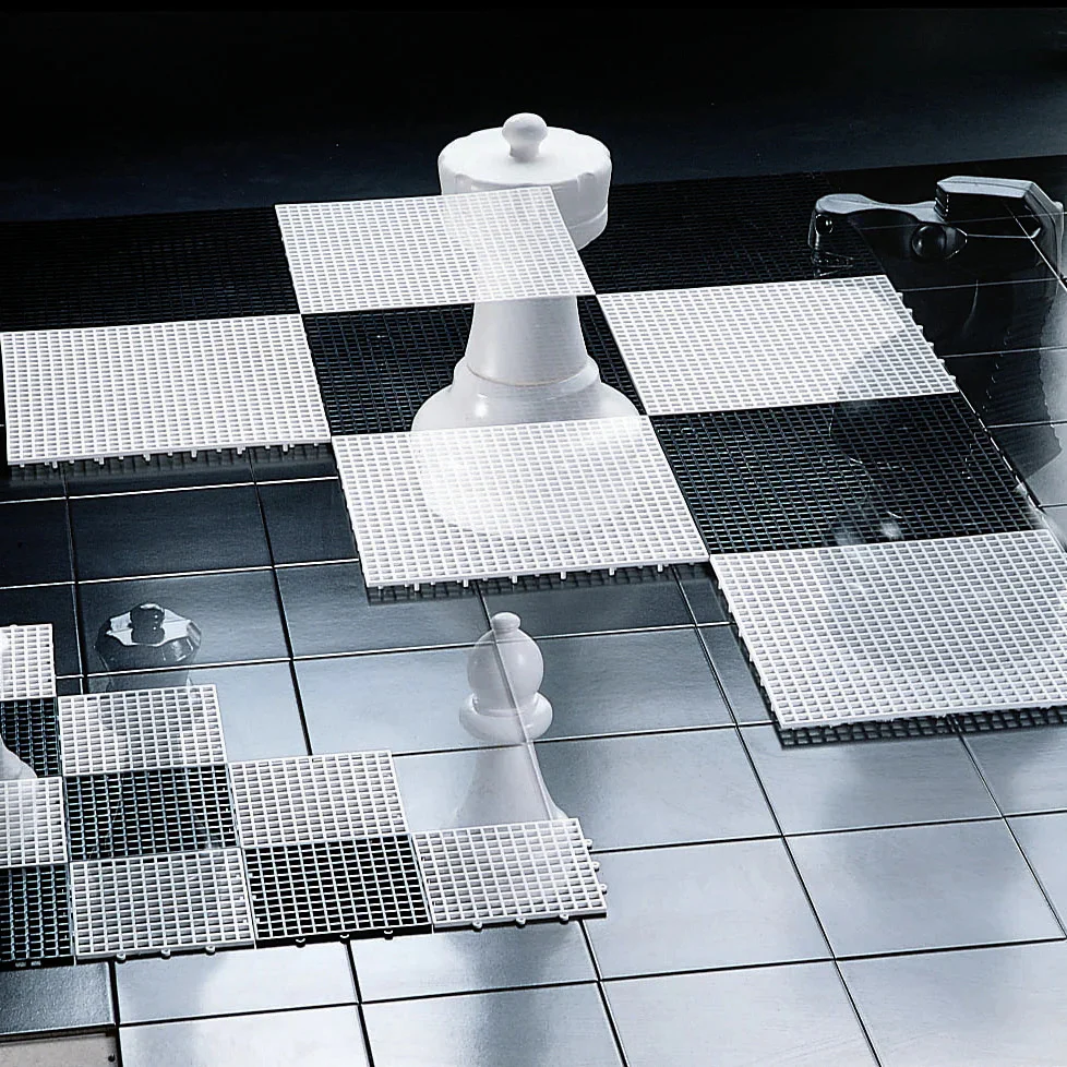 Giant Chess Set - Image 5