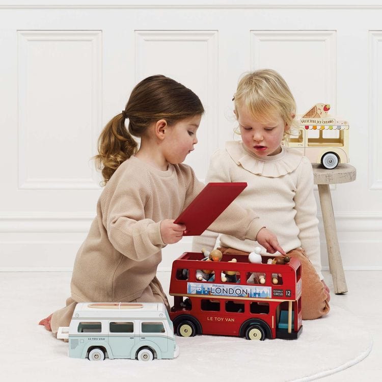 London Wooden Bus - Image 2
