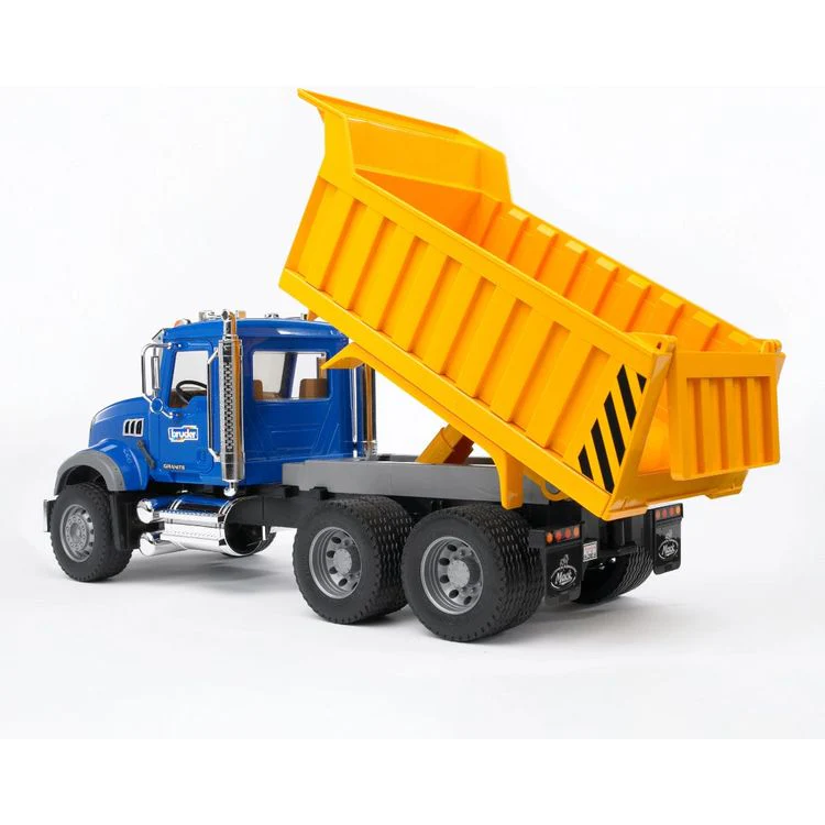MACK Granite Dump Truck - Image 4