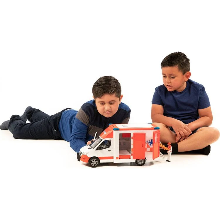 MB Sprinter Ambulance with Driver Figurine - Image 2