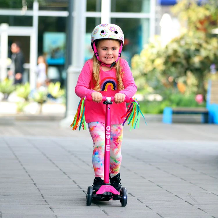 Micro Maxi LED Scooter - Pink - Image 3