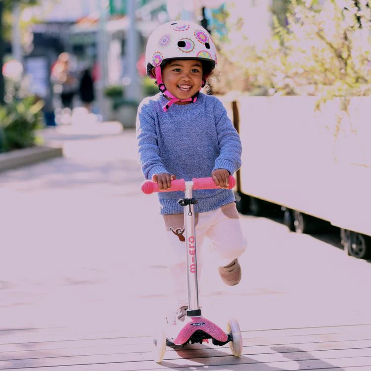 Micro Mini Glitter LED Scooter - Pink - Image 2