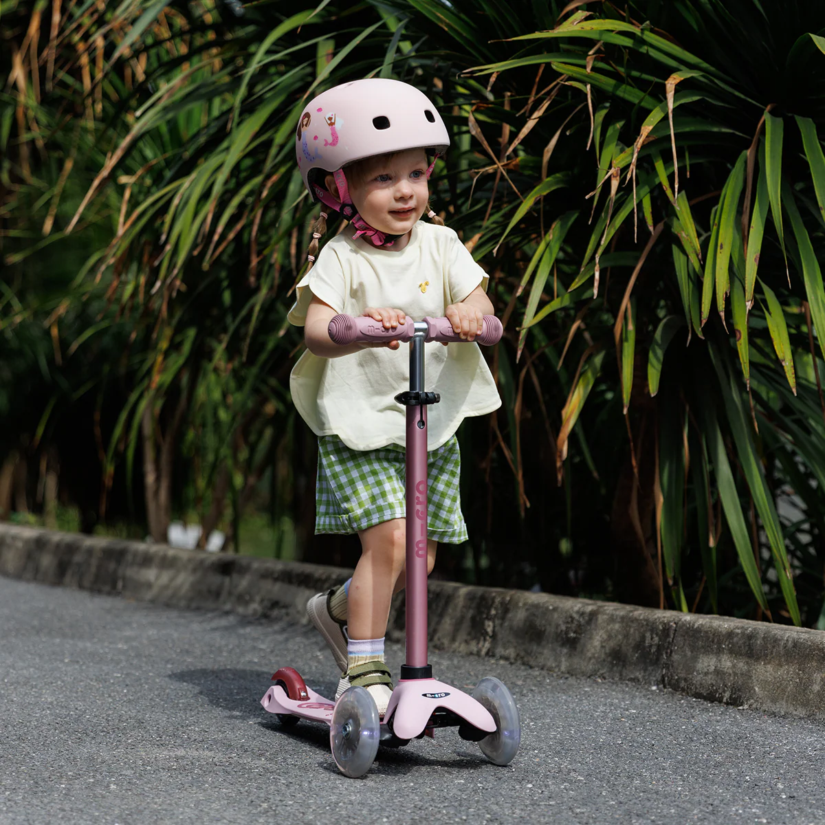 Mini Deluxe Rock & Go LED Scooter - Dusty Rose - Image 2
