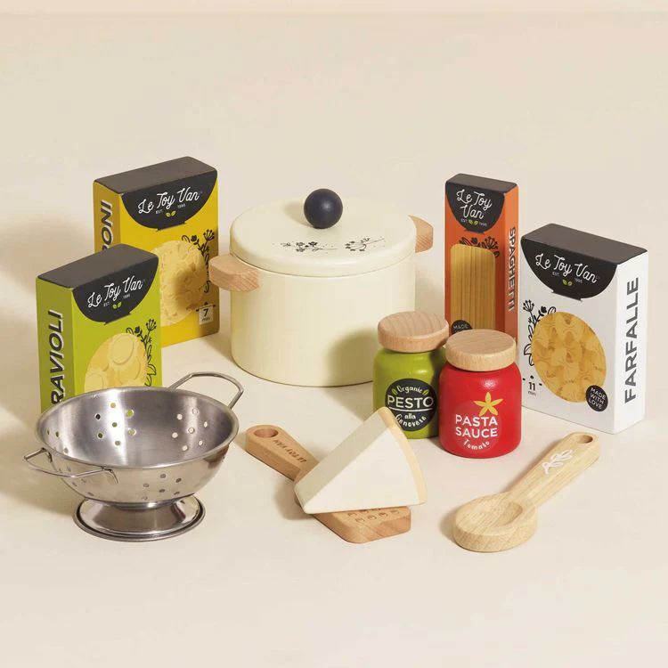 Organic Wooden Pasta Set - 12 Pieces - Image 2
