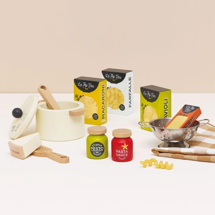 Organic Wooden Pasta Set - 12 Pieces - Image 4