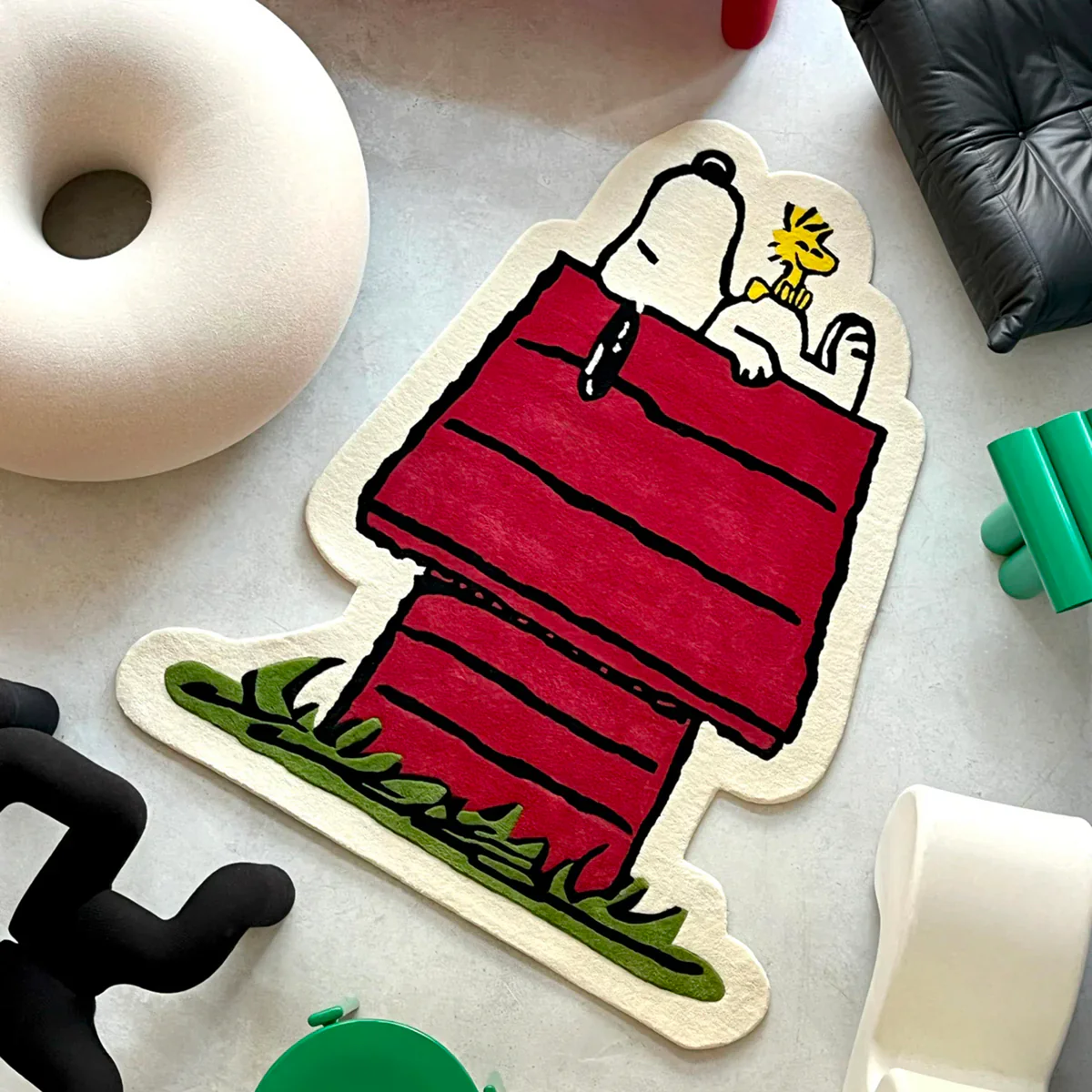 Peanuts Dog House Rug - 4' x 5' - Image 2
