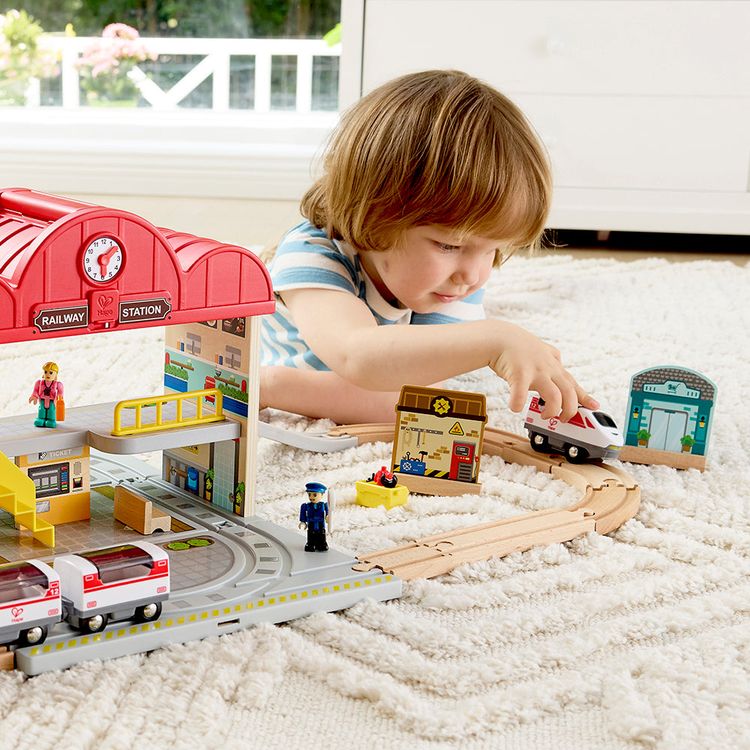 Portable Train Station Set - Image 2