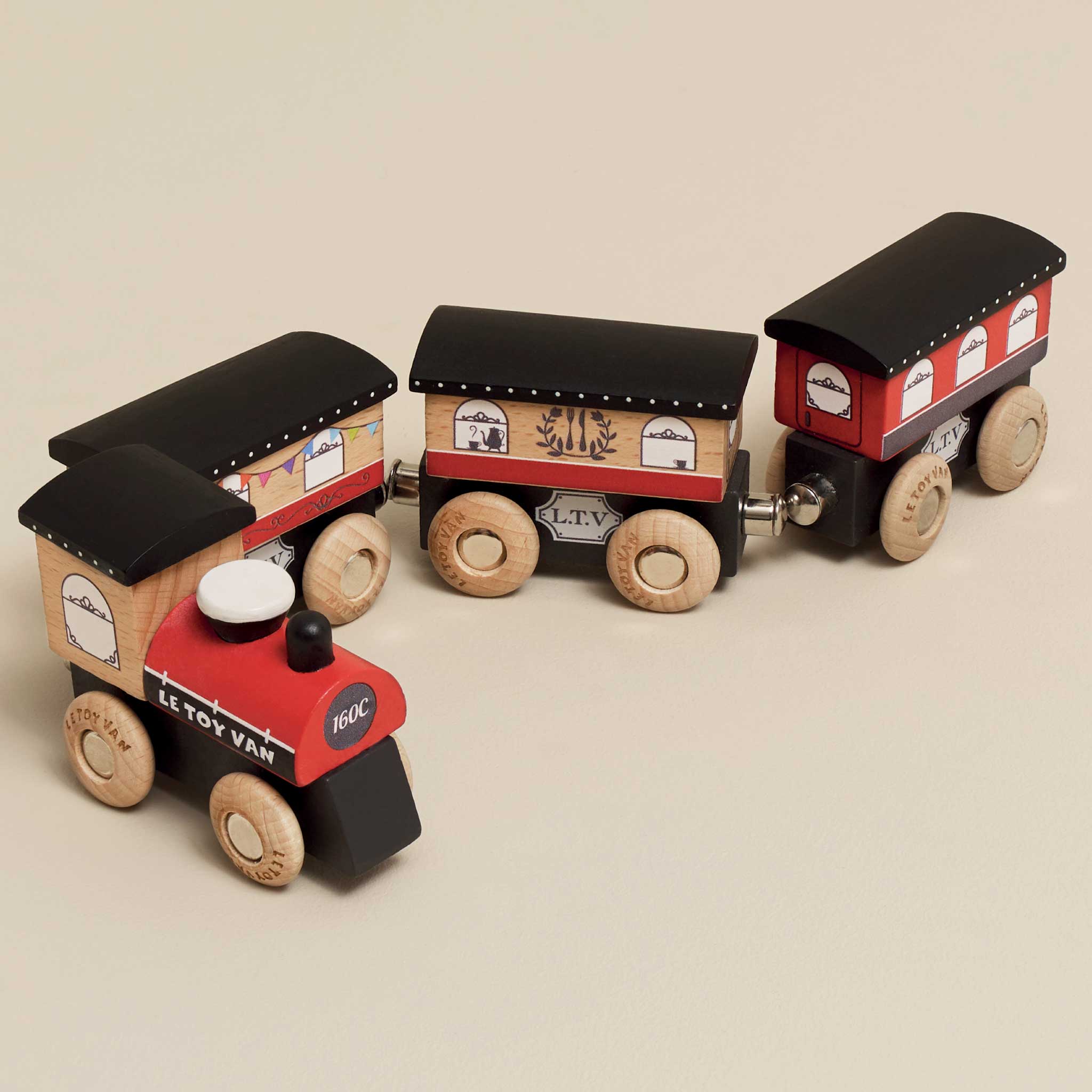 Royal Express Train & Carriages - Image 2
