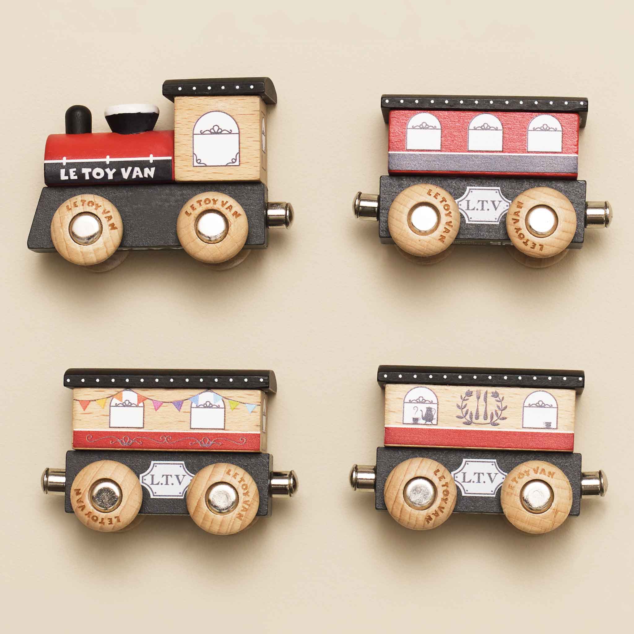 Royal Express Train & Carriages - Image 4