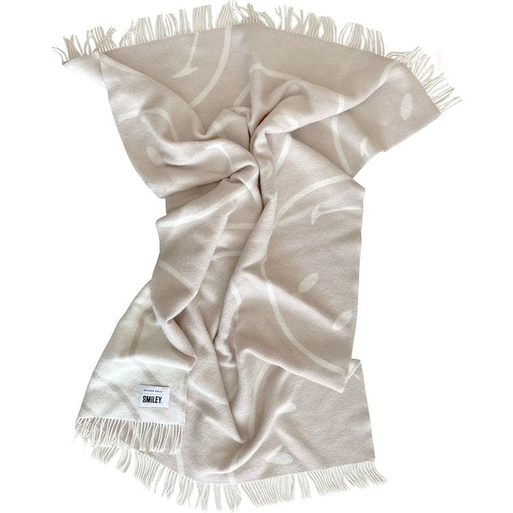 Smiley Blanket - White/Grey - Image 3