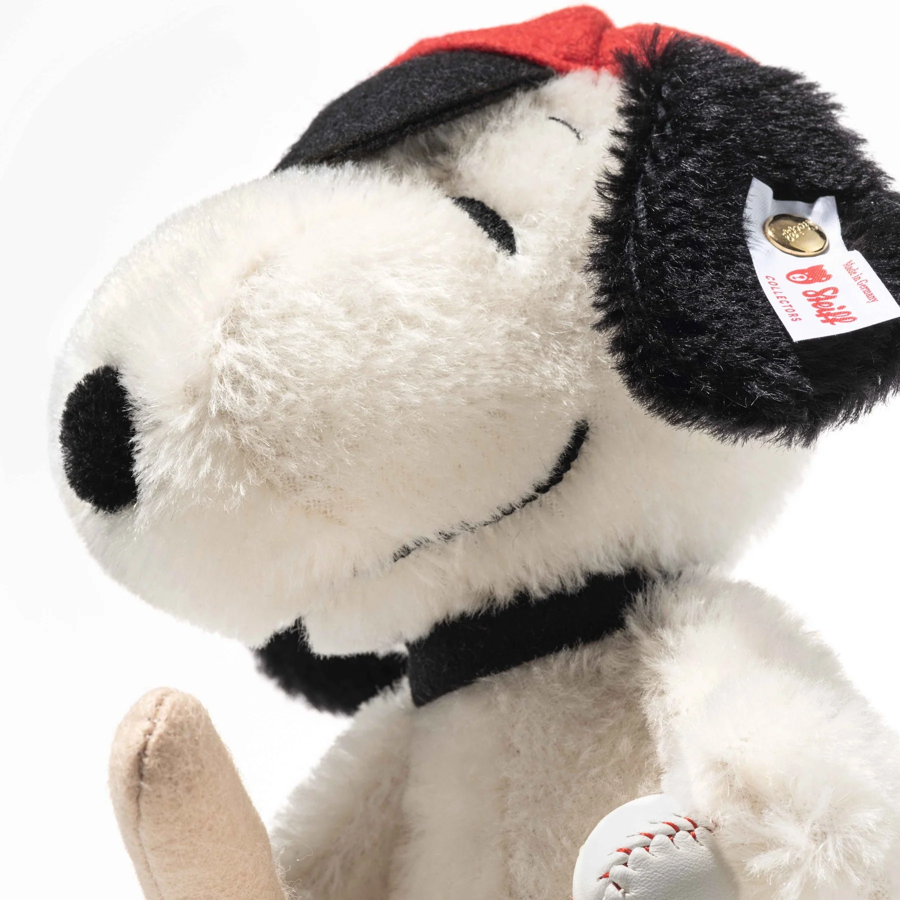 Snoopy Baseball Limited Edition Plush - Image 2