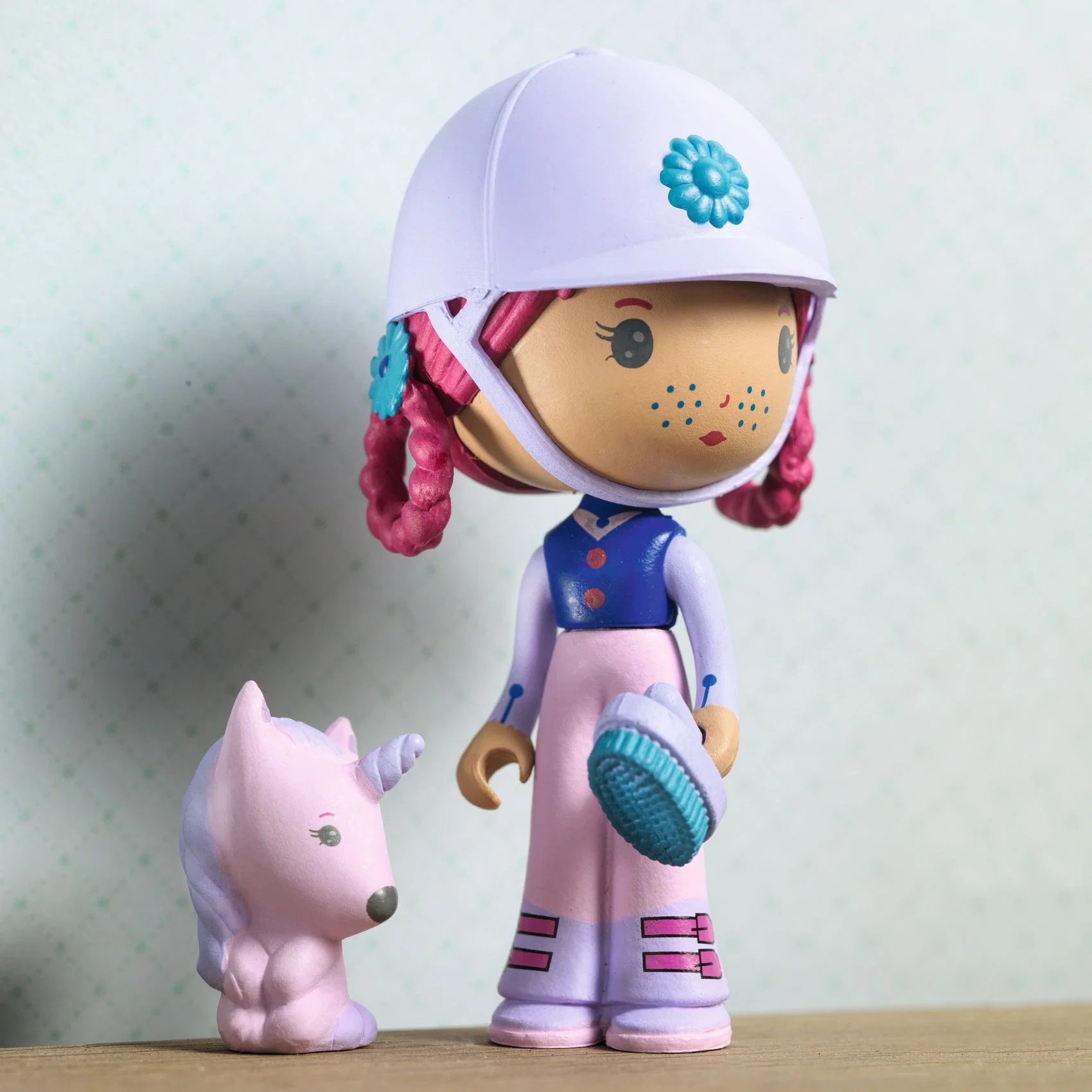 Tinyly Joe & Gala Figurines - Image 2