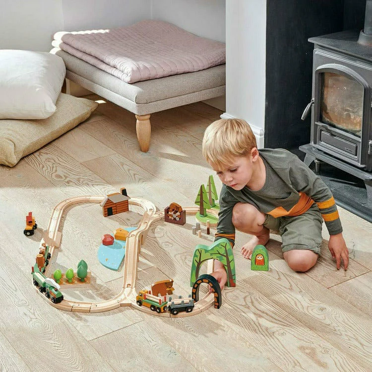 Wild Pines Train Set - Image 2