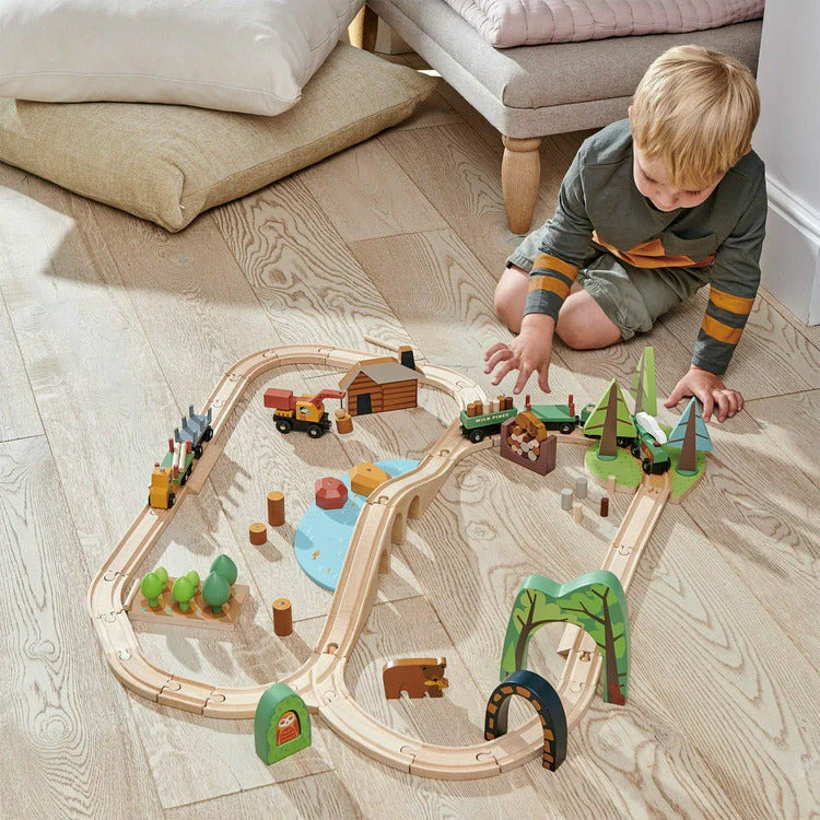 Wild Pines Train Set - Image 3