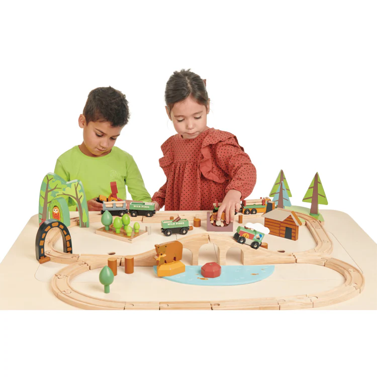 Wild Pines Train Set - Image 5