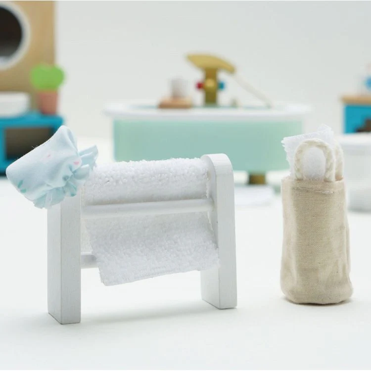 Wooden Dollhouse 19 Piece Bathroom Furniture Set - Image 4