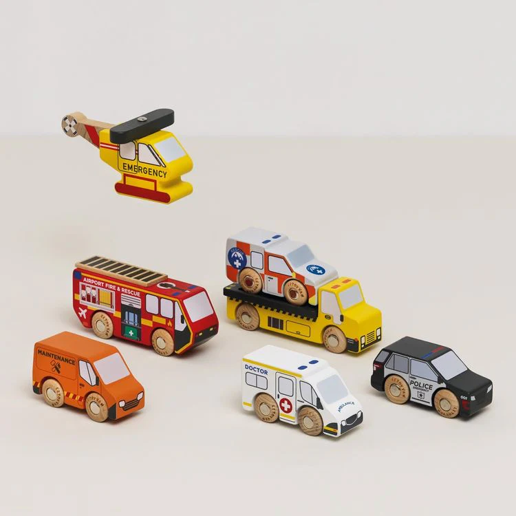 Wooden Set of 7 Emergency Vehicles - Image 4